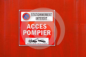 Parking prohibited, Firefighter access sign in French photo